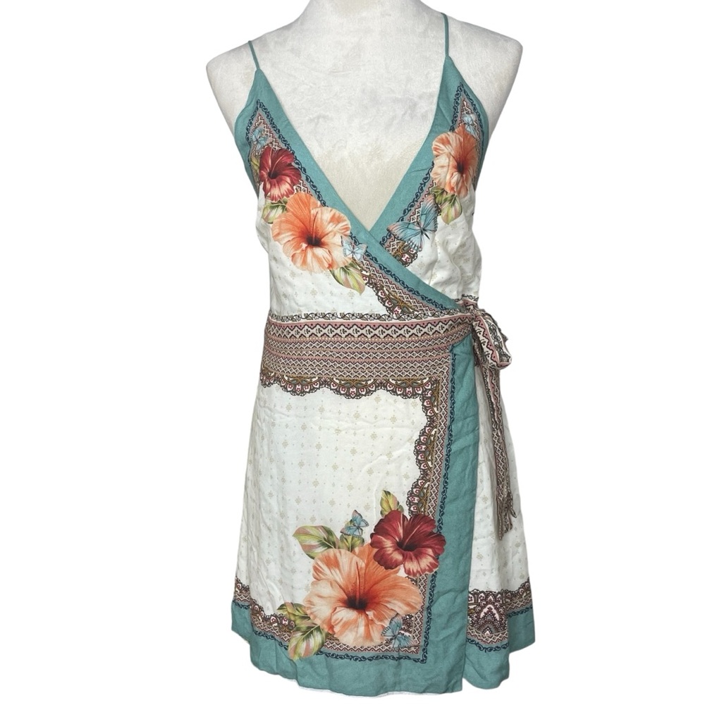 Farm Farm Rio Hibiscus 🌺 Flower Print Mini Wrap Dress